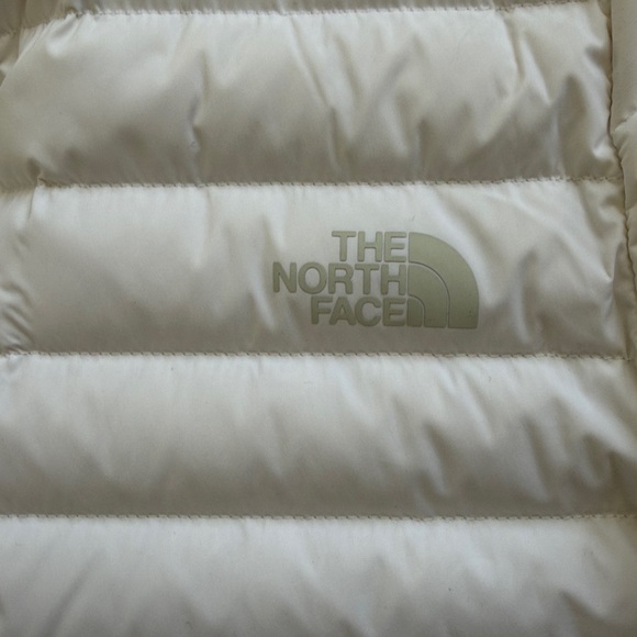 The NWOT North Face Stretch Seasonal Down Jacket - Picture 9 of 10
